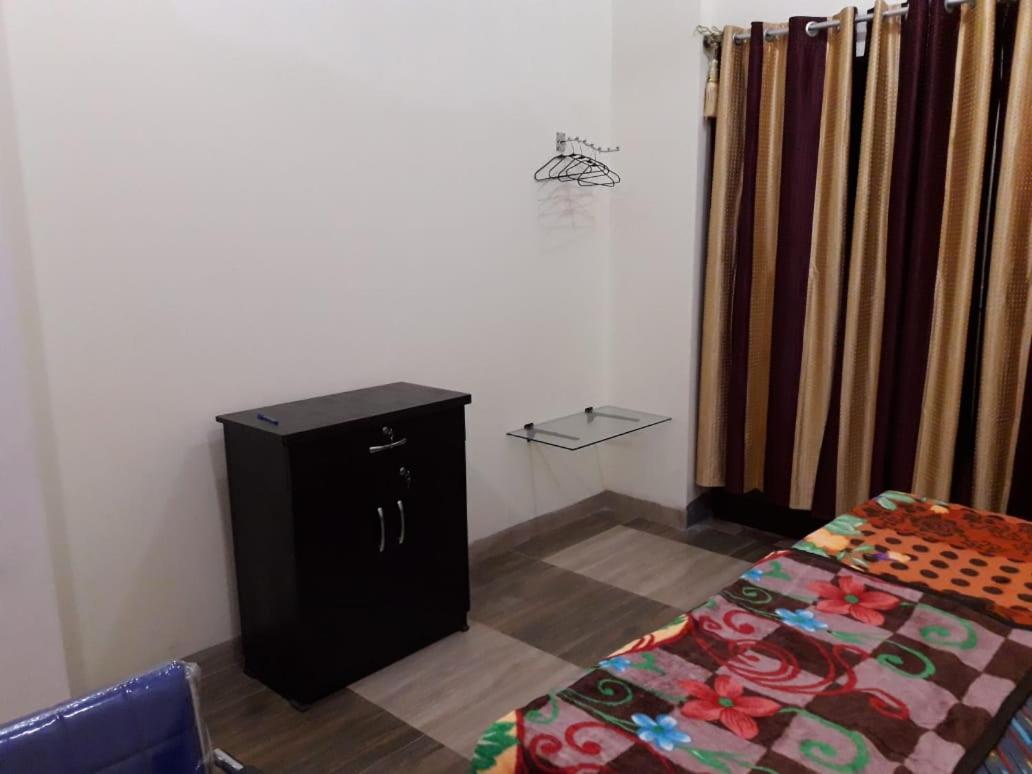 Yog Bhawan Aparthotel Greater Noida Bagian luar foto