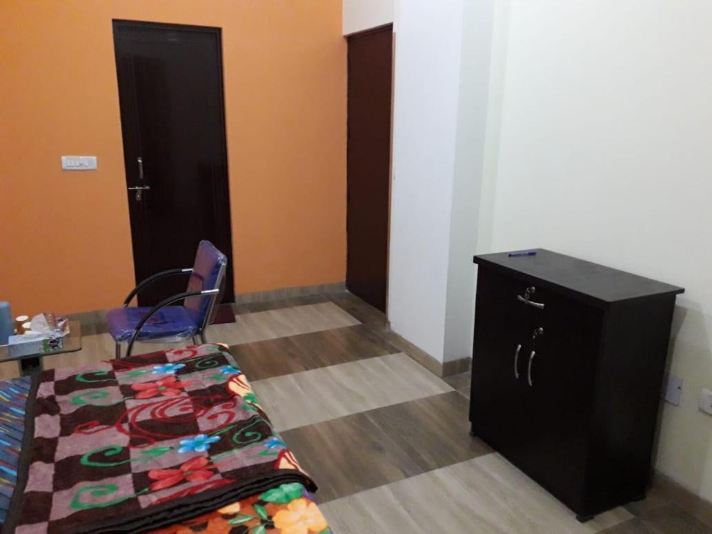 Yog Bhawan Aparthotel Greater Noida Bagian luar foto